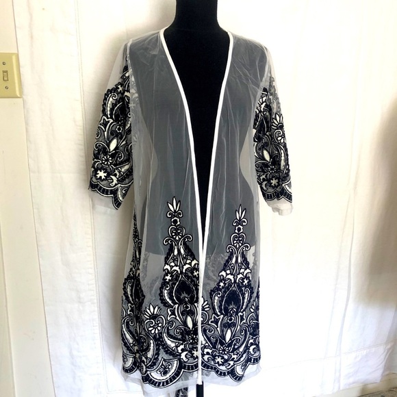 Crochet embroidered detailed Mesh Kimono Black and white Size M Swim Cover Up - Picture 1 of 9